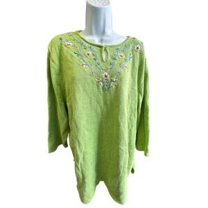 White Stagg womens 22 lime green Sweater Embroidered top Floral plus size